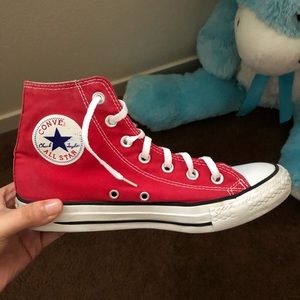 Red unisex Converse